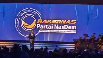 Langkah Partai NasDem Disebut Politik Abu-abu, Ferdinand: Mengapa Tidak Mengusulkan Duet Anies-Surya Paloh?