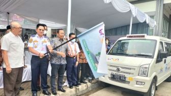 Canggih! Ada Mobil Listrik Gratis Antar Warga dari Stasiun Duri ke Taman Baharia Pantai Indah Kapuk (PIK) II