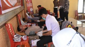 Jelang Hut Bhayangkara Ke-76. Polres Morowali Utara Gelar Donor Darah