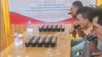 Video Viral Lomba Minum Kopi yang Digelar Polisi, Panen Kritik Warganet