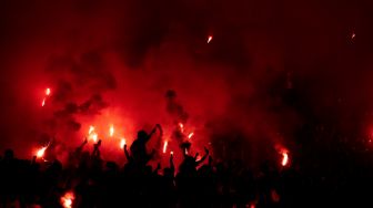 Dua Bobotoh Meninggal Dunia Saat Laga Persib Bandung vs Persebaya, Polisi: 8 Akses Pintu Masuk ke Stadion Jebol