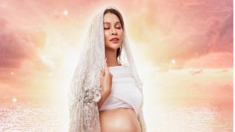 Bunga Jelitha Melahirkan Anak Kedua, Maternity Shoot Bak Dewi Jadi Sorotan