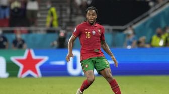 Ditikung PSG, AC Milan Terancam Gagal Dapatkan Renato Sanches