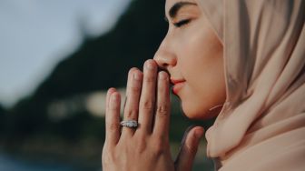 Bacaan Dzikir, Sholawat Dan Doa Malam Jumat untuk Muslimah