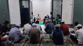 Anggota TNI AD Karimun Meninggal saat Salat Ashar Berjamaah di Masjid