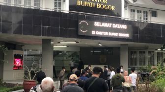 BRIN Ingkar Janji dan Tutup Akses Jalan, Warga Sampira Geruduk Kantor Bupati Bogor