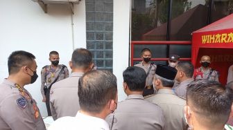 Kisah Anak Sopir Angkot Jadi Anggota Polri, Kapolda Fadil Imran: Berbahagia Lah Bapakmu, Dari Keringat Sopir Jadi Polisi