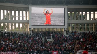 Tepuk Tangan Haru di Stadion Manahan: Ferry Anto, El Tigre dan Legenda Persis Solo Selamanya