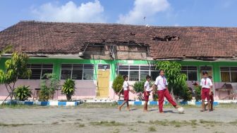 Miris, Ruang Guru dan Perpustakaan SDN Jotangan Mojokerto Rusak Parah