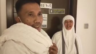 Cerita Pasutri Petani dari Bone, Tempuh Perjalanan 70 Jam Menuju Makkah