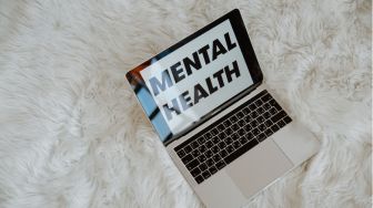 Masih Banyak yang Salah Paham, Mental Health Berbeda dengan Gangguan Mental! Kenali Gejala dan Cara Mengatasinya