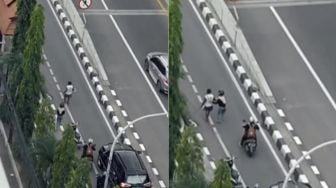 Aksi Pengendara Motor Ini Tolong Tunanetra di Jalan Raya, Warganet: Respect!