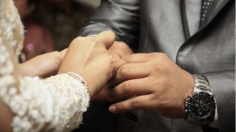 Viral Pengantin Wanita Undang 9 Mantan Pacar ke Pernikahan, Tingkahnya Tuai Perdebatan Warganet