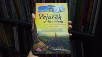 Ulasan Buku Wisata Sejarah Nusantara: Referensi Berharga bagi Para Wisatawan