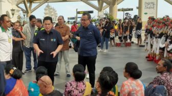 Kunjungi Bandara YIA, Erick Thohir Dorong Bandara Jadi Etalase Seni dan Budaya Indonesia