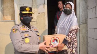 Bantu Warga Nelayan Muara Angke, Polri Kirim 2.350 Paket Sembako