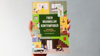 Ulasan Buku Fikih Muamalah Kontemporer, Pentingnya Mempelajari Hukum Islam