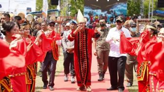 Hadir di Festival Pesona Aekhula 2022, Sandiaga Minta Aksesibilitas Pariwisata di Nias Barat Dibenahi
