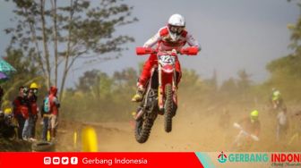 Pembalap MXGP Datang Hari Ini di Lombok Menggunakan Pesawat Carter