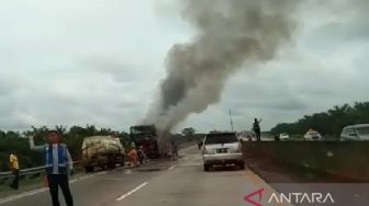 Bus Terbakar di Tol Medan-Tebing Tinggi, Polisi Ngaku Belum Tahu Penyebabnya