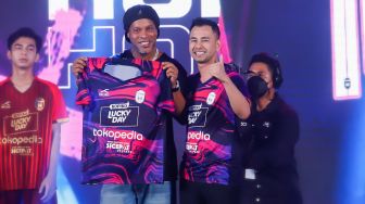Agenda Ronaldinho di Indonesia: Launching Jersey RANS Nusantara FC sampai Coaching Clinic