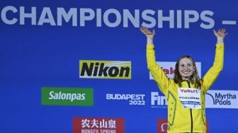 Perenang Australia Mollie O&#039;Callaghan Juara Dunia Gaya Bebas 100m Putri