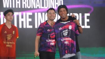 Ronaldinho Santap Makanan Lokal Indonesia, Ketagihan dengan Pangsit Goreng