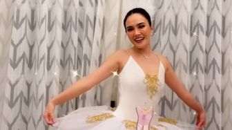 Shandy Aulia Rayakan Ulang Tahun Ke-35 Pakai Dress Lucu Banget, Netizen: Kayak Peri-Peri di Film