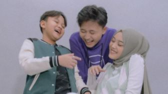 Raut Sedih Anak Sule Viral Pasca Perginya Nathalie Holscher, Kini Muncul Video Tertawa