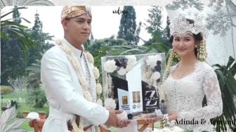 9 Potret Pernikahan Adinda Azani, Usung Konsep Garden Party