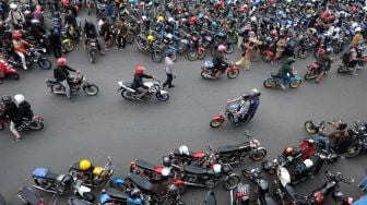 Berapa Harga Motor CB? Acara Komunitasnya di Nganjuk Bikin Rugi Mini Market hingga Rusak Mobil Artis