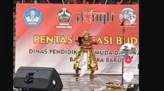 Penari Topeng Ini Alami Hal Tidak Terduga Saat Mengisi Pentas Budaya di Bali