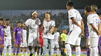 Ronaldinho Hanya Main 30 Menit di Stadion Kanjuruhan, Rudy Salim: Sudah Kehilangan Feel