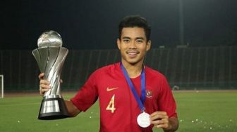 Momen Saat Shin Tae-yong Tepok Jidat Nurhidayat Usai Laga Timnas Indonesia U-19 vs Bhayangkara FC