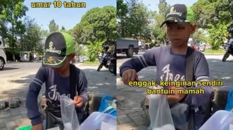 Viral Kisah Bocah Penjual Donat yang Rela Putus Sekolah Demi Membantu Perekonomian Keluarga