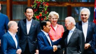 5 Gaya Jokowi Ketemu Para Pemimpin Dunia di Jerman, Kena Tinju PM Inggris?