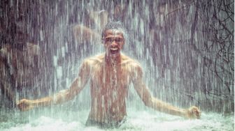 5 Kegiatan yang Biasa Dilakukan Anak Kecil Bersama Temannya saat Hujan