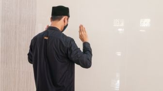 Viral Curhatan Anak Miliki Ayah 'Ansos' Tak Pernah Salat Jemaah di Masjid, Respons Warganet Terbelah