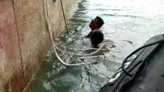 LCT Anugrah Indasah Tenggelam di Perairan Sanipah, Petugas Kerahkan KN Kuda Laut Cari Korban yang Terjebak Dalam Kapal