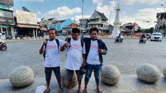 Protes Tak Digubris Pemerintah Daerah, Tiga Warga Korban Erupsi Gunung Semeru Jalan Kaki dari Lumajang ke Jakarta