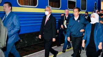 Kenapa Jokowi dan Para Pemimpin Dunia Harus Naik Kereta Api Malam Menuju Ukraina?