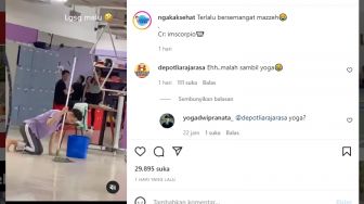 Asik Ngepel, Pria Ini Terekam Kamera Terpeleset dan Jatuh, di Akhir Video Langsung Berlutut