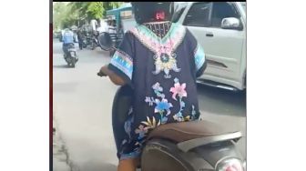 Ramai Tilang Elektronik, Emak-Emak Penunggang Honda Scoopy Ini Punya Cara Tak Terduga Agar Bisa Lolos