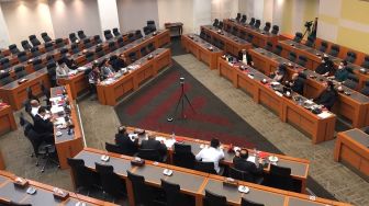 Komisi III DPR Gelar Rapat Dengan Perdapat Bahas Wacana Legalisasi Ganja Untuk Medis