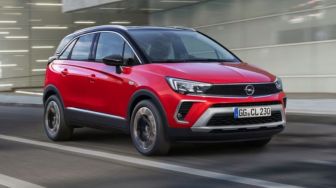 Meluncur 2017, Opel Crossland Buatan Spanyol Raih Penjualan 500 Ribu Unit di 2022