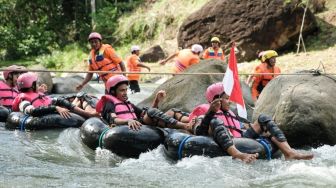 Menparekraf Dorong Pengembangan Wisata River Tubing di Desa Wisata Pandean Jatim