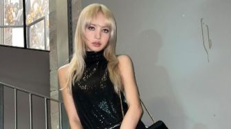 Lisa BLACKPINK Jadi Selebriti Paling Berpengaruh di Paris Fashion Week 2022