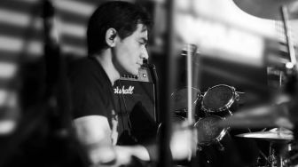 Profil Tyo Nugros, Mantan Drummer Dewa 19 Disebut Vampir Hidup: Tak Menua di Usia 51 Tahun