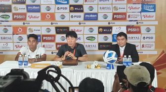 Pemain Vietnam Banyak Jatuh Saat Lawan Timnas Indonesia U-19, Shin Tae-yong Tak Bisa Berkata-kata