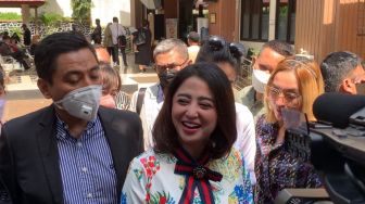 Angga Wijaya Gugat Cerai Gegara Tak Ada Kecocokan, Dewi Perssik: Bilang Aja Gak Mau Tanggung Jawab!